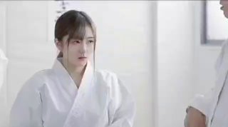 《年轻人电影www在线观看》第12集-免费在线观看